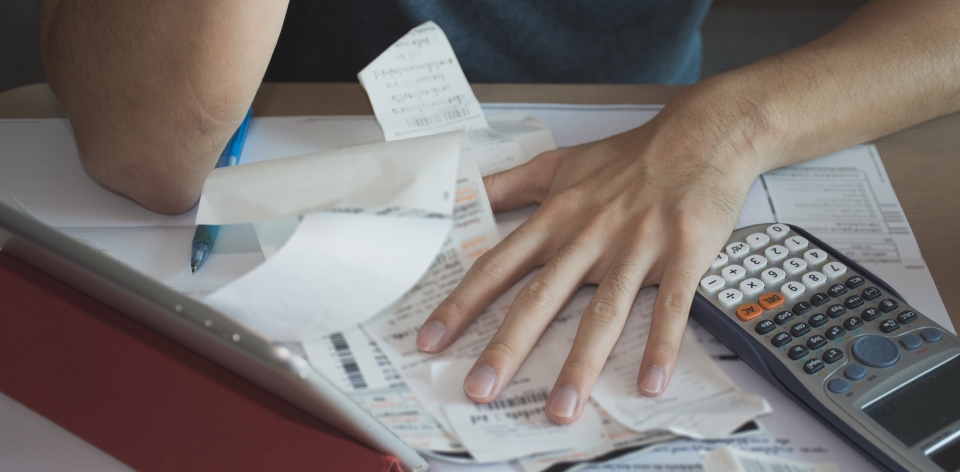 QUANTE TASSE PAGA UN BAR AL MESE